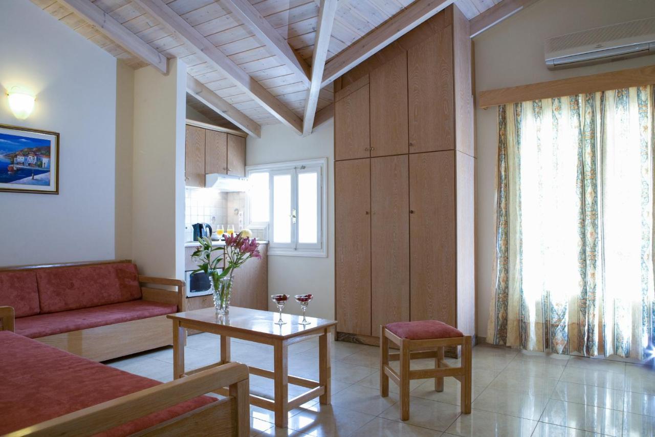 Lefko & 2* Nydri (Lefkada)