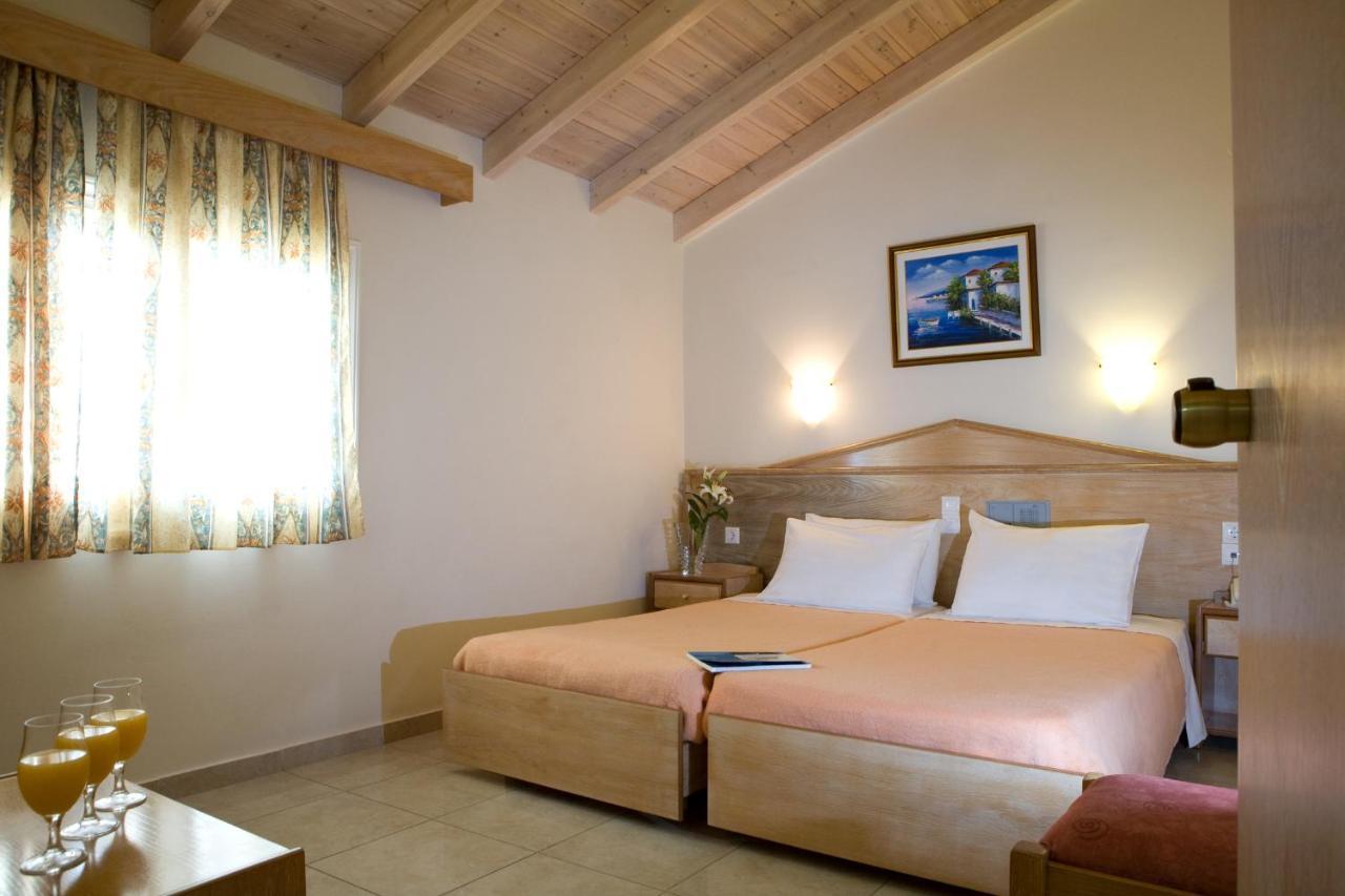 Aparthotel Lefko &
