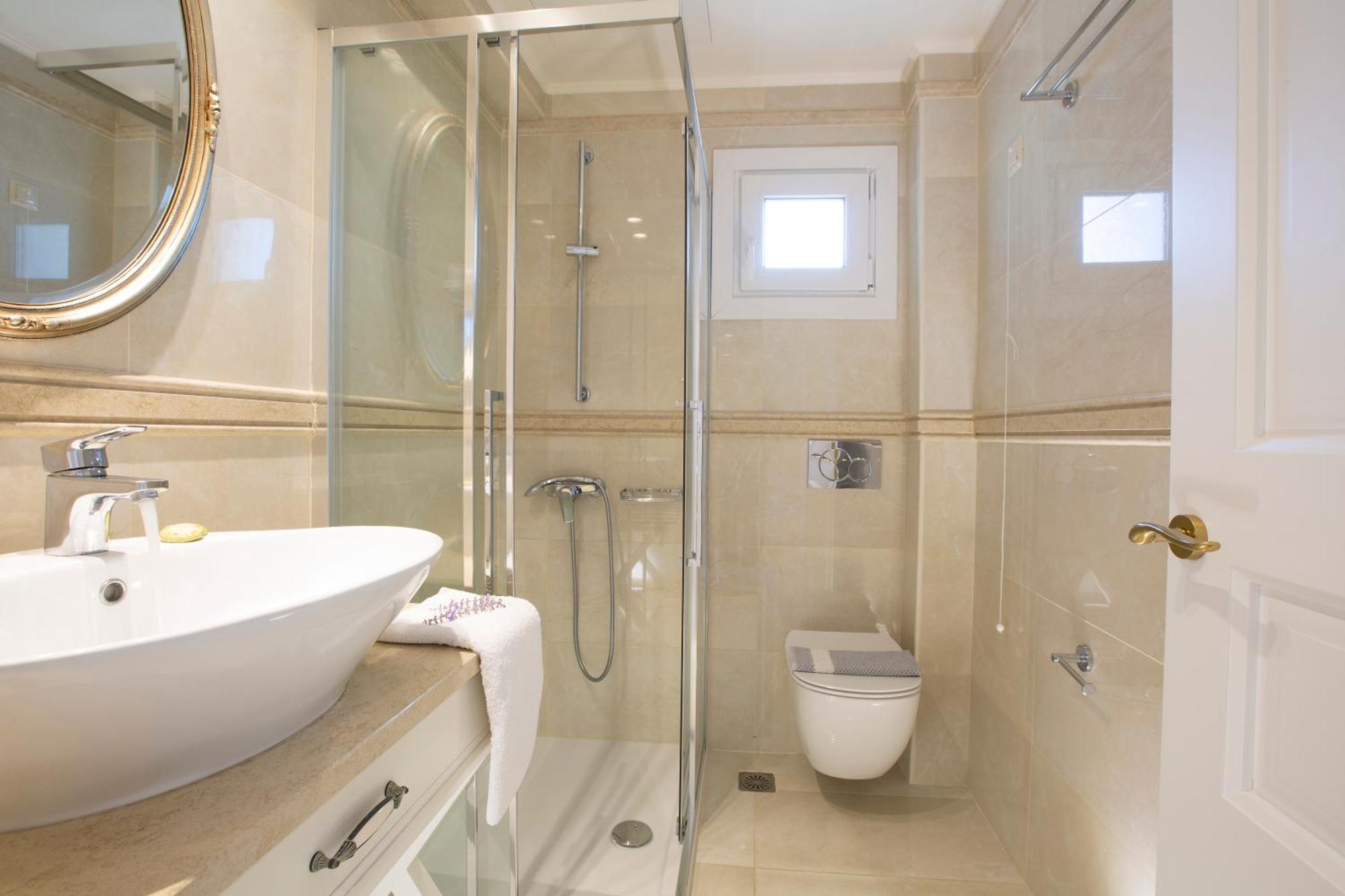 Aparthotel Lefko &