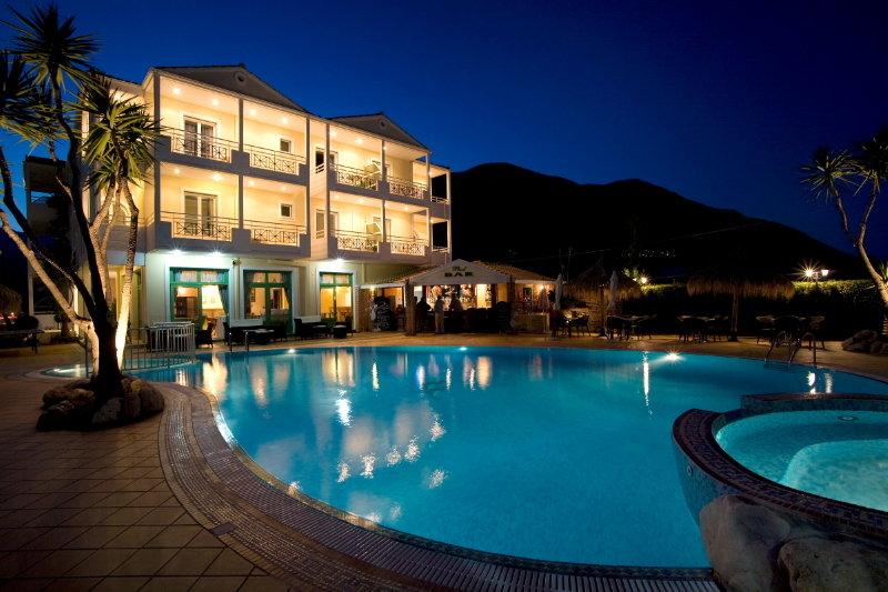 Lefko & Aparthotel 2*