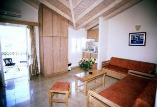 Aparthotel Lefko & 2*