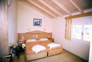 Lefko & Aparthotel